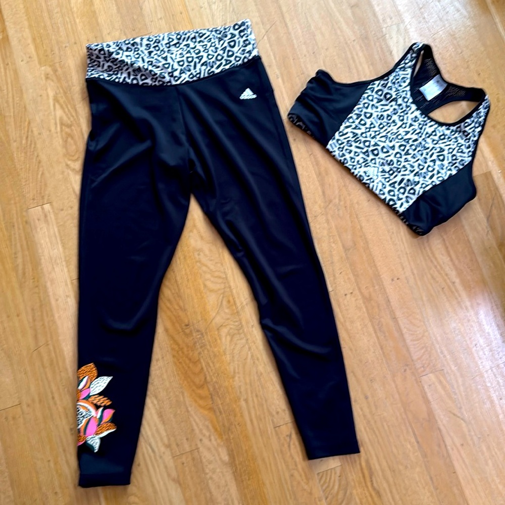 Adidas Farm Rio Aeroready print sport crop top (XL) high rise pants (L) set.